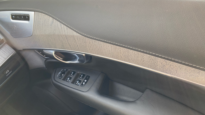 Volvo XC90 2.0 B5P [250] Ultra Dark 5dr AWD Geartronic Petrol Estate